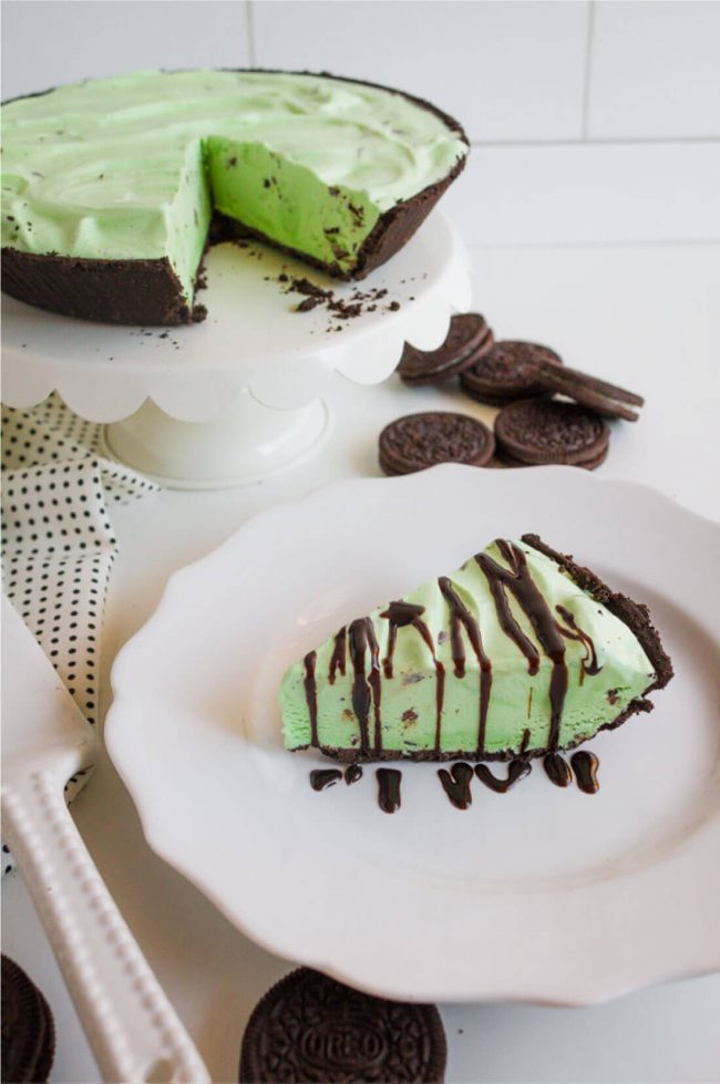 Frozen Mint Chocolate Chip Ice Cream Pie