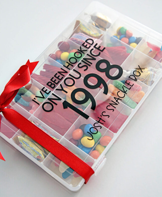 anniversary-gift-ideas-snackle-box-from-thirty-handmade-days